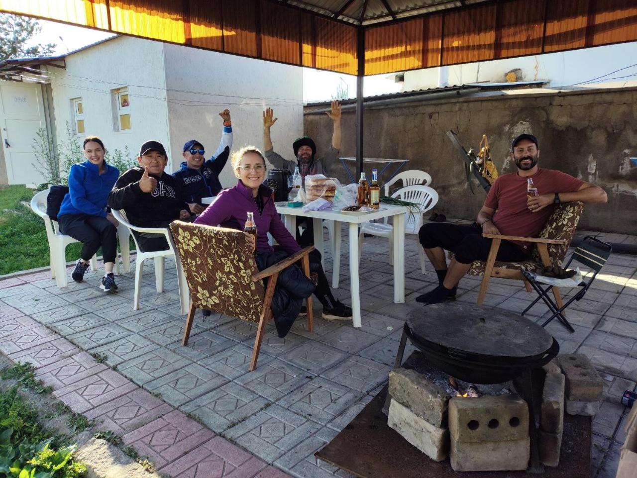 Urban Monkey Tent Hostel & Bar Karakol Exterior photo